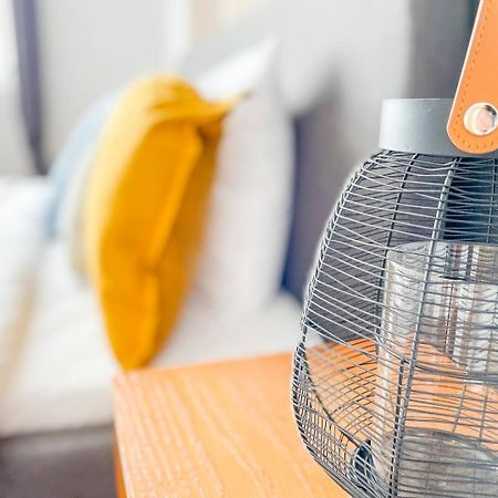Super Fresh! 3Bdr Apartment In Sofia Center'S Artistic Area エクステリア 写真