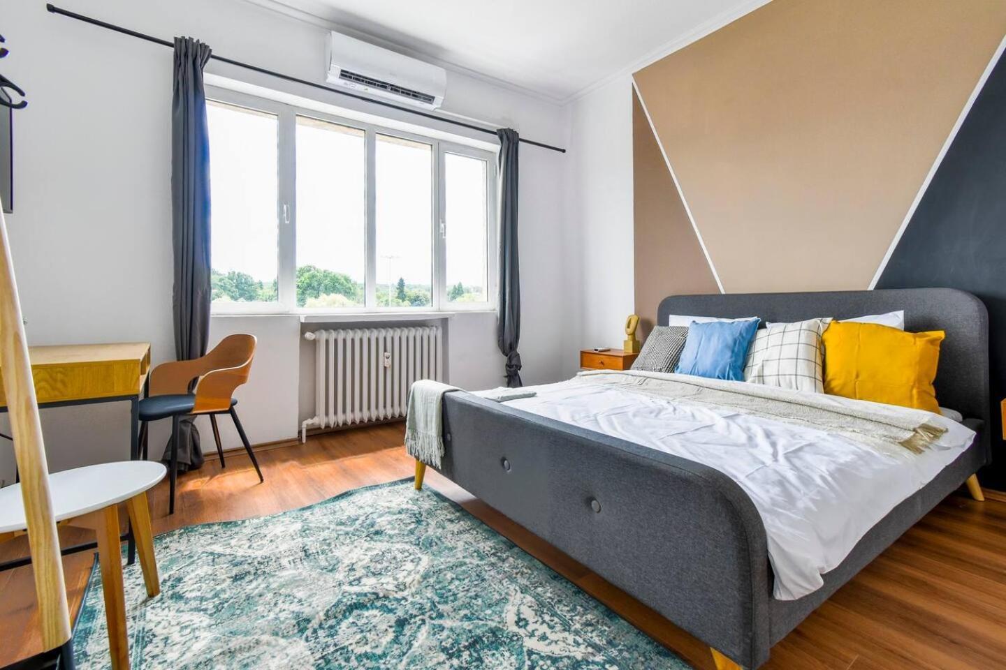 Super Fresh! 3Bdr Apartment In Sofia Center'S Artistic Area エクステリア 写真