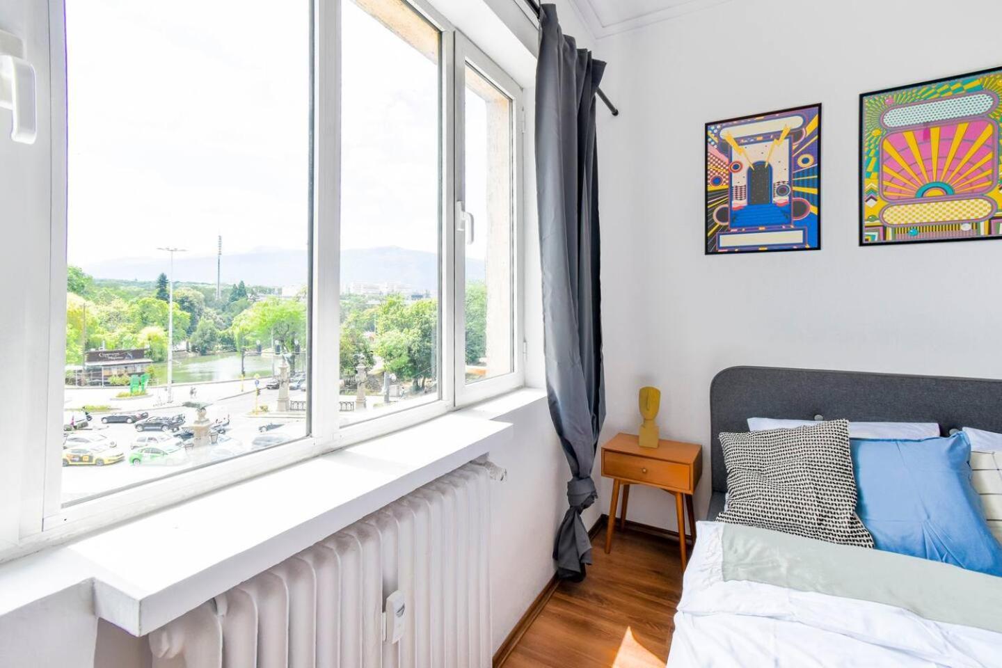 Super Fresh! 3Bdr Apartment In Sofia Center'S Artistic Area エクステリア 写真