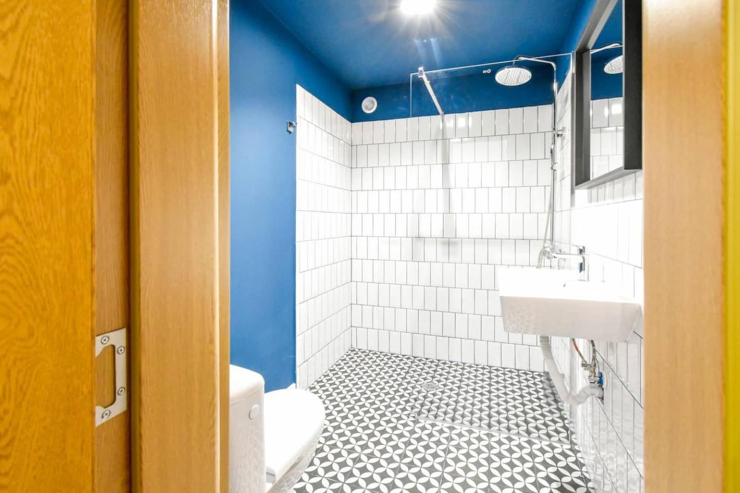 Super Fresh! 3Bdr Apartment In Sofia Center'S Artistic Area エクステリア 写真